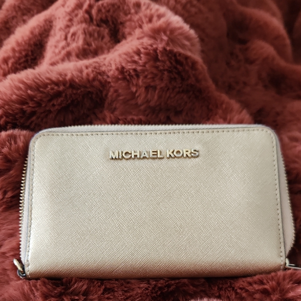 Michael Kors Saffiano Zip Wallet in Champagne Gold